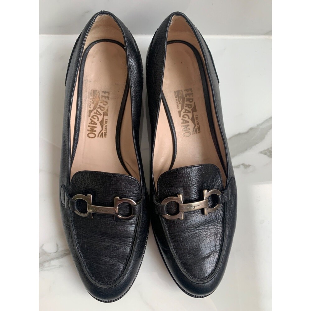 SALVATORE FERRAGAMO GANCINI Vintage Black Moccasin Loafers Women's Sz 9.5